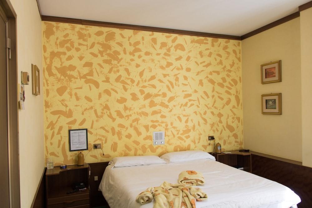 Residence Loreto Μιλάνο Εξωτερικό φωτογραφία