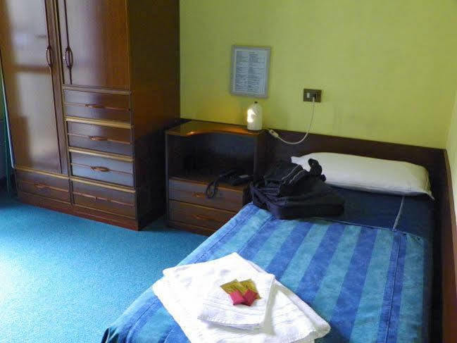 Residence Loreto Μιλάνο Εξωτερικό φωτογραφία