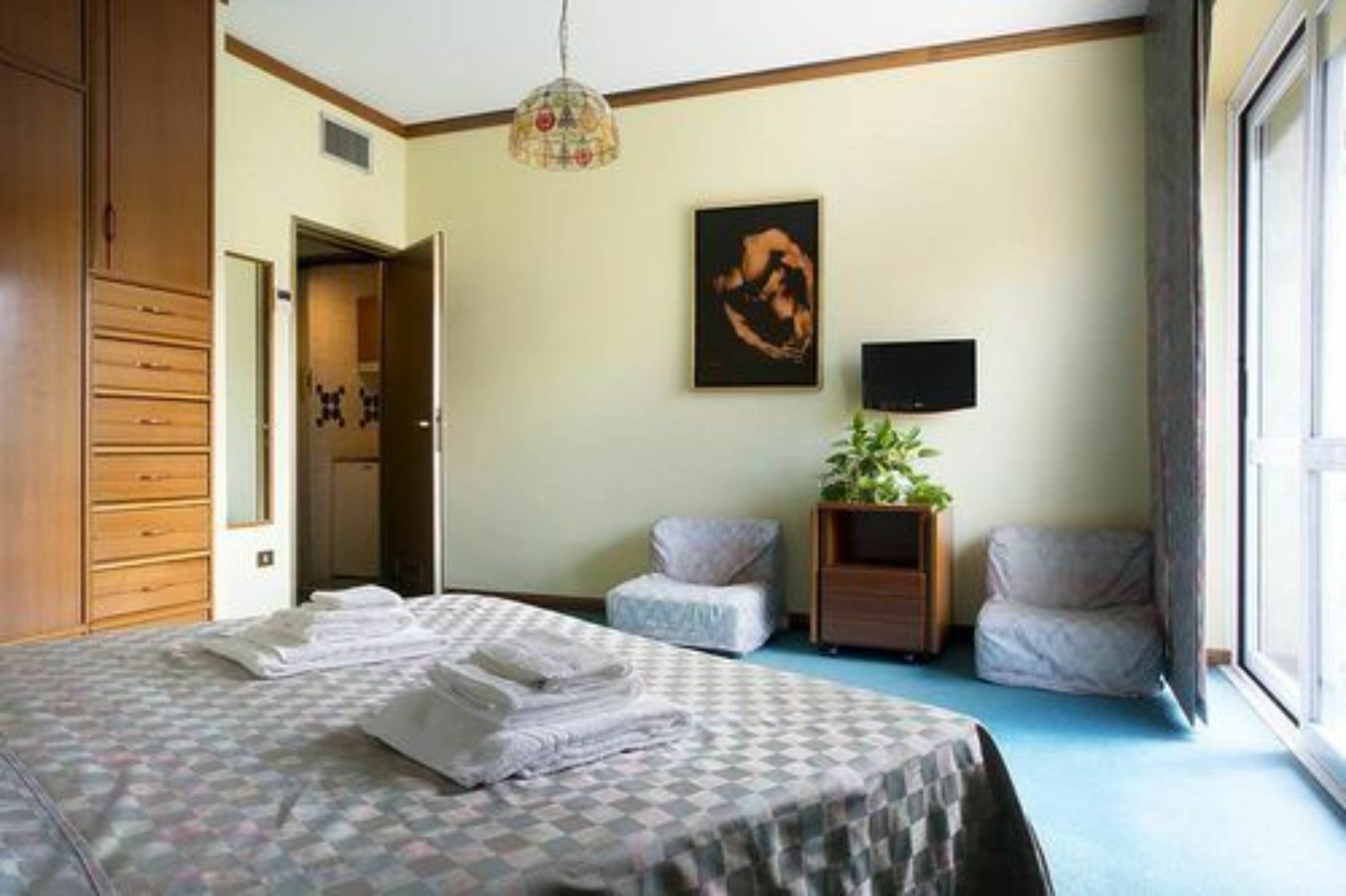 Residence Loreto Μιλάνο Εξωτερικό φωτογραφία