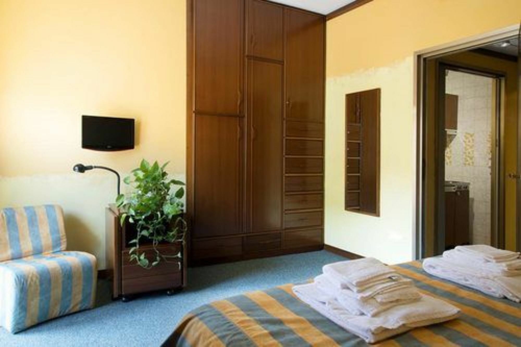 Residence Loreto Μιλάνο Εξωτερικό φωτογραφία